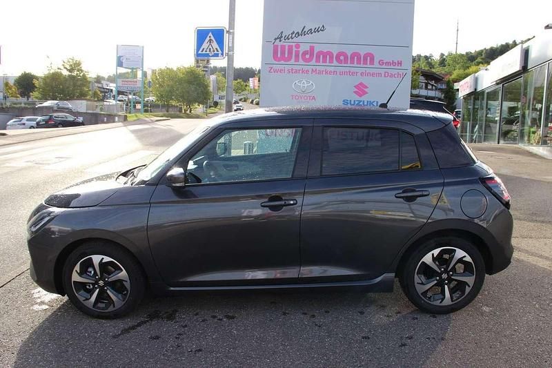 Neu Suzuki Swift Comfort+ 83 PS (61 kW) 2025 Mineral gray Kleinwagen