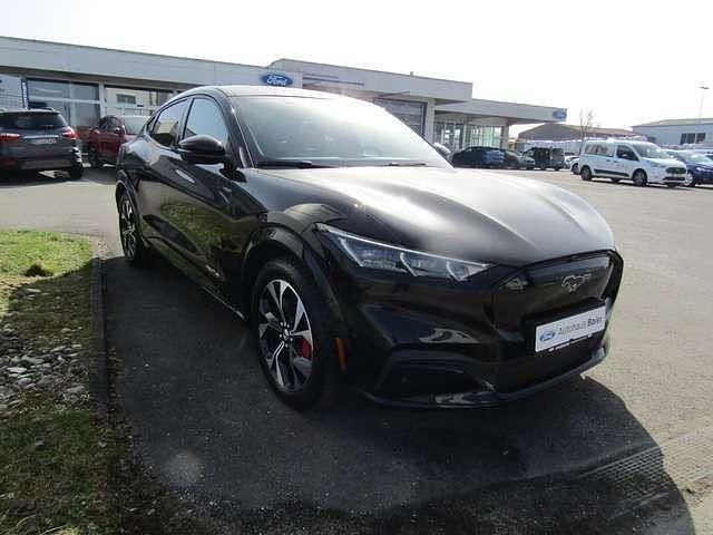 Gebraucht Ford Mustang Mach-E 197 kW (269 PS) 2022 Iridiumschwarz metallic SUV