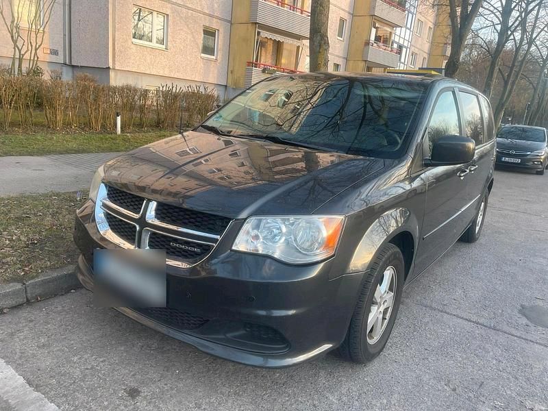 Gebraucht Dodge Grand Caravan SXT 238 PS (175 kW) 2012 Schwarz Van / Kleinbus