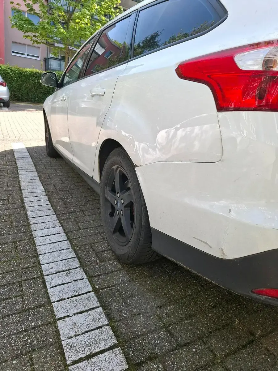 Second-hand Ford Focus 95 CP (69 kW) 2011 Alb Break
