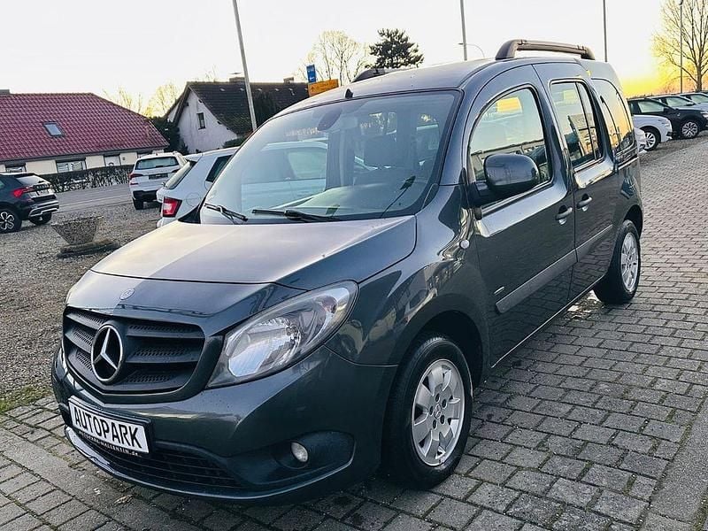 Gebraucht Mercedes Citan 109 90 PS (66 kW) 2012 Grau Kombi