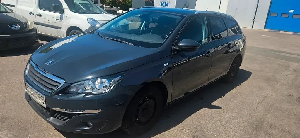 Gebraucht Peugeot 308 SW Style 131 PS (96 kW) 2016 Grau Kombi