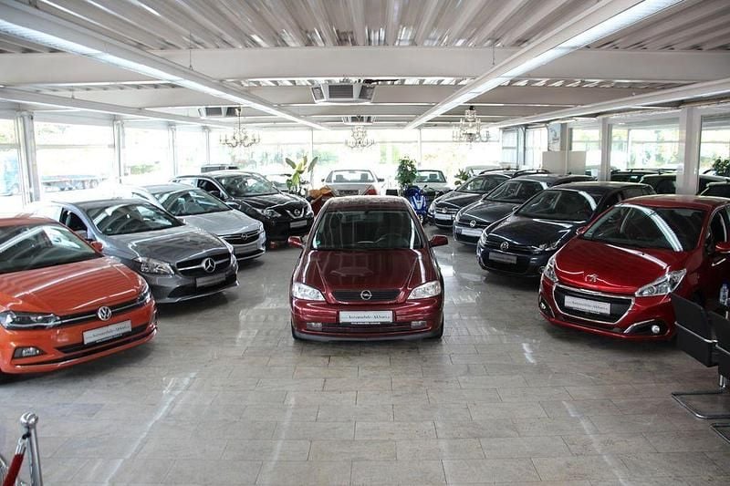 Rot Gebraucht 1999 Opel Astra Comfort Limousine | 2.490 € (Teuer) - Bild 1/4