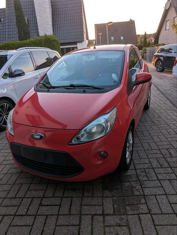 Second-hand Ford Ka 72 CP (52 kW) 2011 Roșu Hatchback