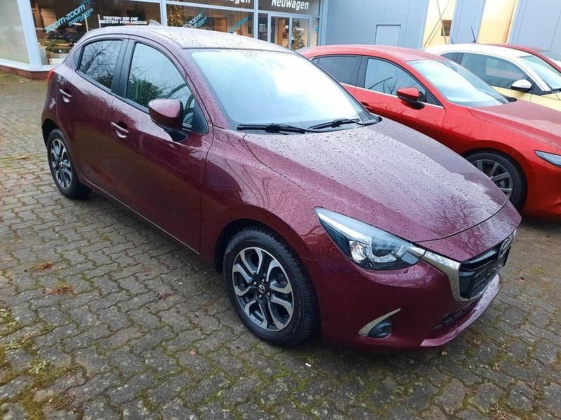 Gebraucht Mazda 2 90 PS (66 kW) 2019 Rot Limousine
