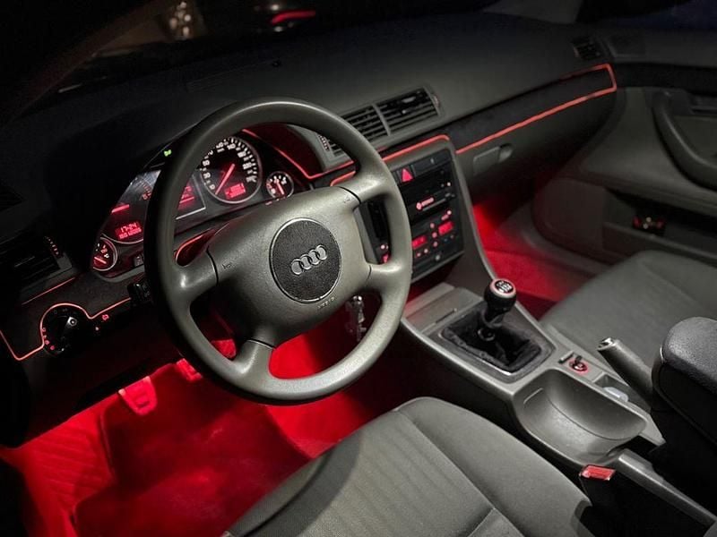 Gebraucht Audi A4 Ambiente 101 PS (74 kW) 2002 Schwarz Kombi