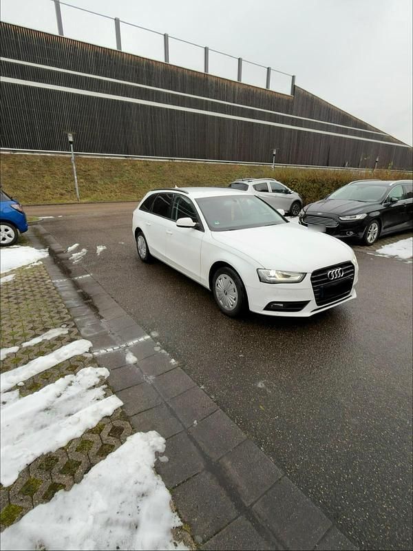 Gebraucht Audi A4 Attraction 177 PS (130 kW) 2013 Weiß Kombi
