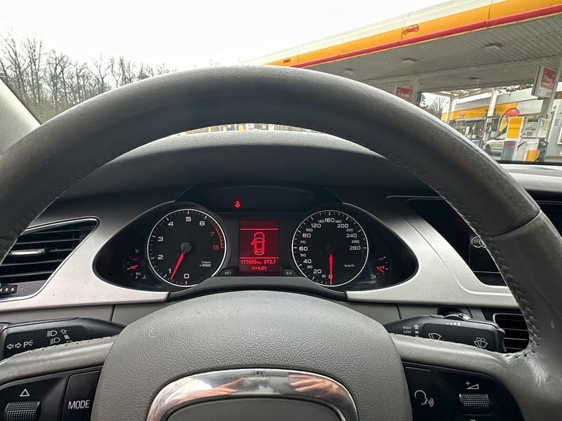 Gebraucht Audi A4 120 PS (88 kW) 2008 Grau Limousine