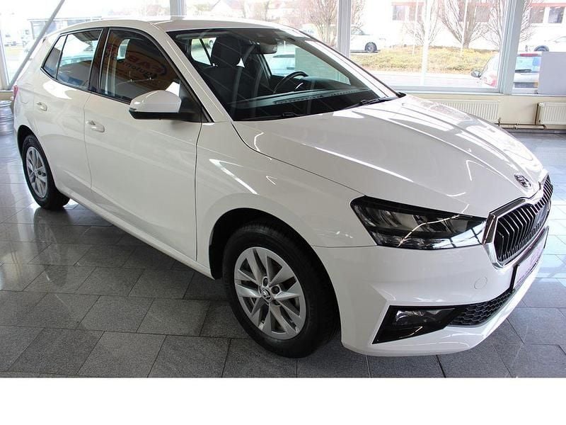Gebraucht Skoda Fabia Ambition 95 PS (69 kW) 2023 Weiß Kleinwagen