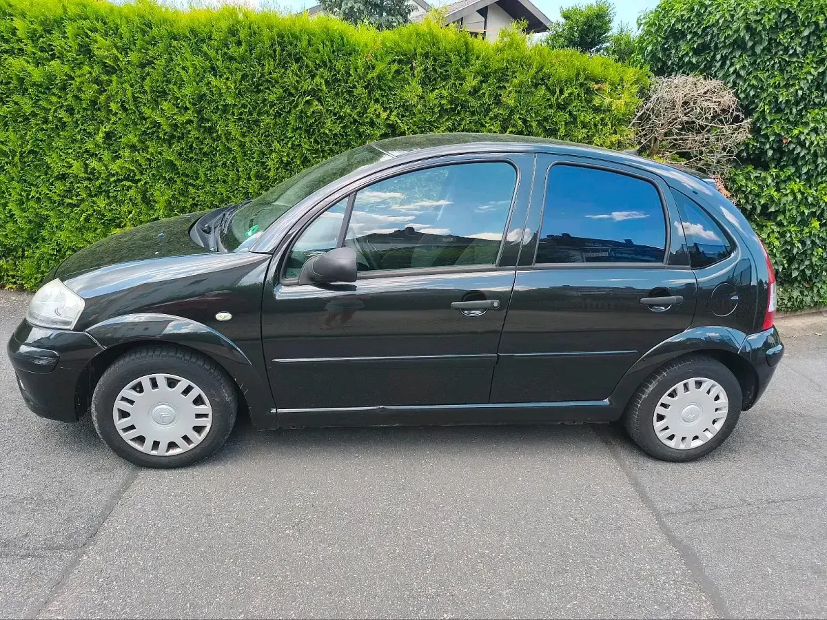 Gebraucht Citroën C3 75 PS (55 kW) 2009 Schwarz Kleinwagen