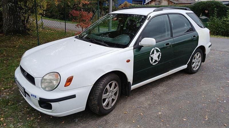 Weiß Gebraucht 2000 Subaru Impreza Kombi | 1.200 € (Guter Preis) - Bild 1/4