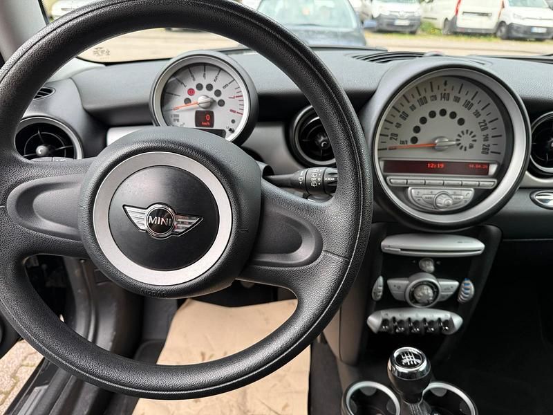 Second-hand Mini ONE 95 CP (69 kW) 2009 Negru Hatchback