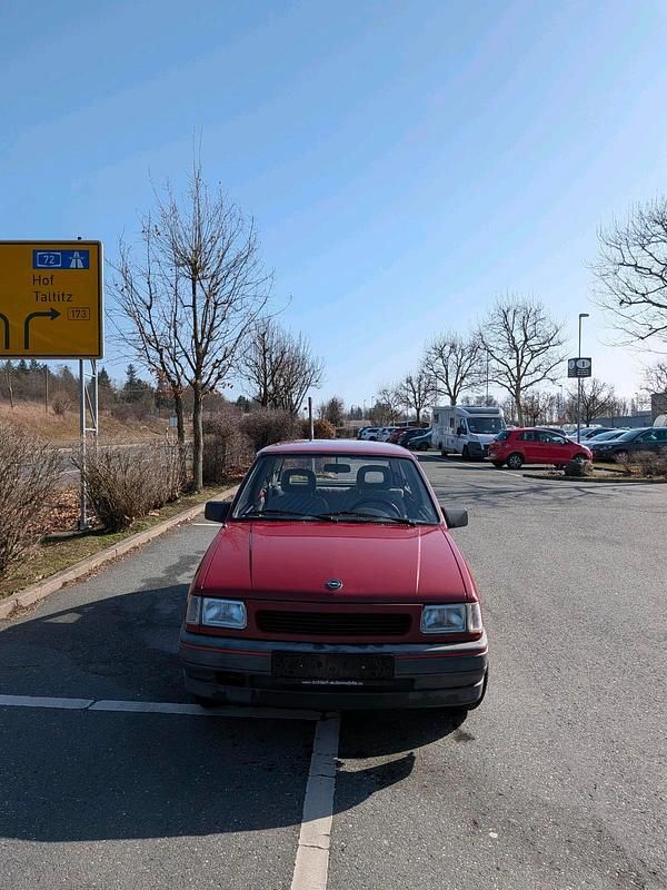 Gebraucht Opel Corsa Swing 45 PS (33 kW) 1991 Rot Kleinwagen