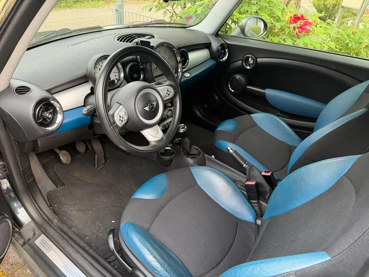 Używany Mini Cooper 120 KM (88 kW) 2007 Czarny Hatchback