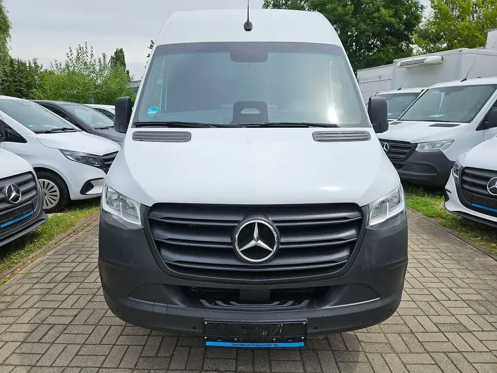 Gebraucht Mercedes Sprinter 170 PS (125 kW) 2024 Arktikweiss Van