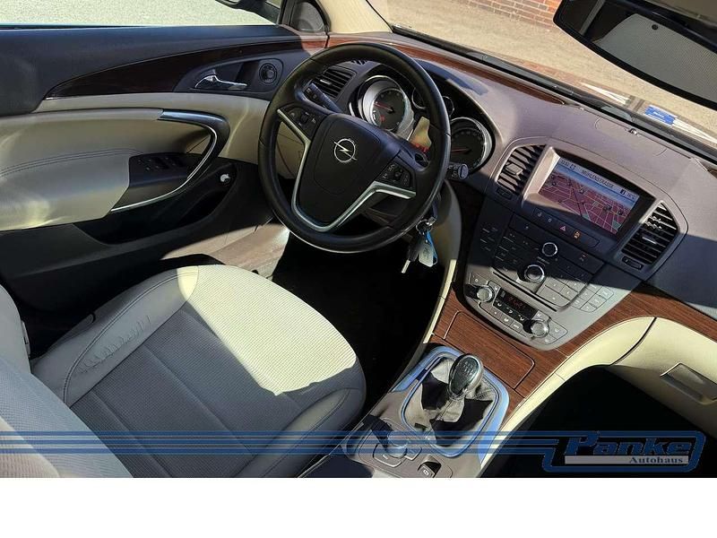 Gebraucht Opel Insignia Cosmo 179 PS (131 kW) 2010 Graphitschwarz/carbon flash/mi Kombi