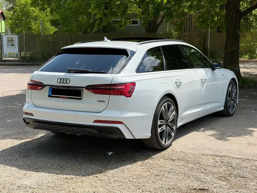 Gebraucht Audi A6 S-Line 367 PS (269 kW) 2024 Weiß Kombi