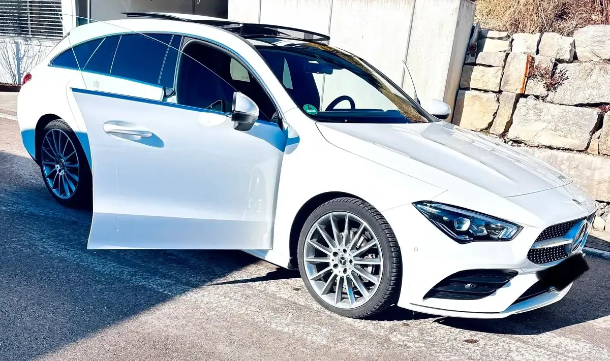 Gebraucht Mercedes CLA200 Shooting Brake 150 PS (110 kW) 2021 Weiß Kombi