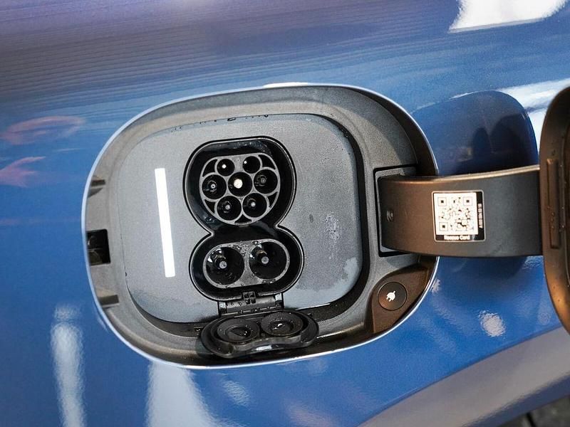 Gebraucht Mercedes EQE300 Electric Art 180 kW (245 PS) 2024 Sodalithblau Limousine