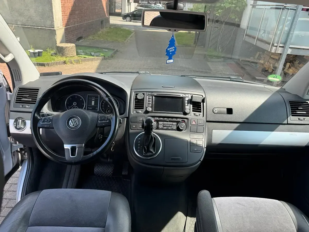 Gebraucht VW T5 179 PS (131 kW) 2013 Grau Van