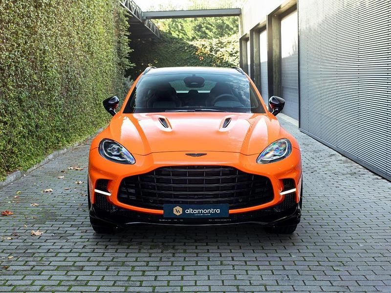 Neu Aston Martin DBX 707 707 PS (519 kW) 2025 Orange SUV