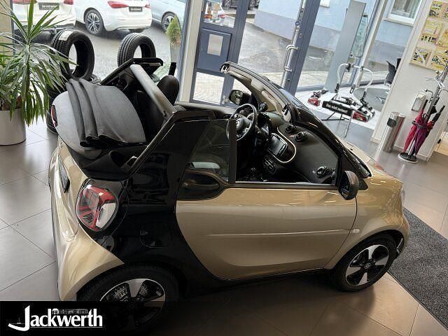 Gebraucht Smart ForTwo Electric Drive 60 kW (82 PS) 2024 Bodypanels in gold beige () Cabrio