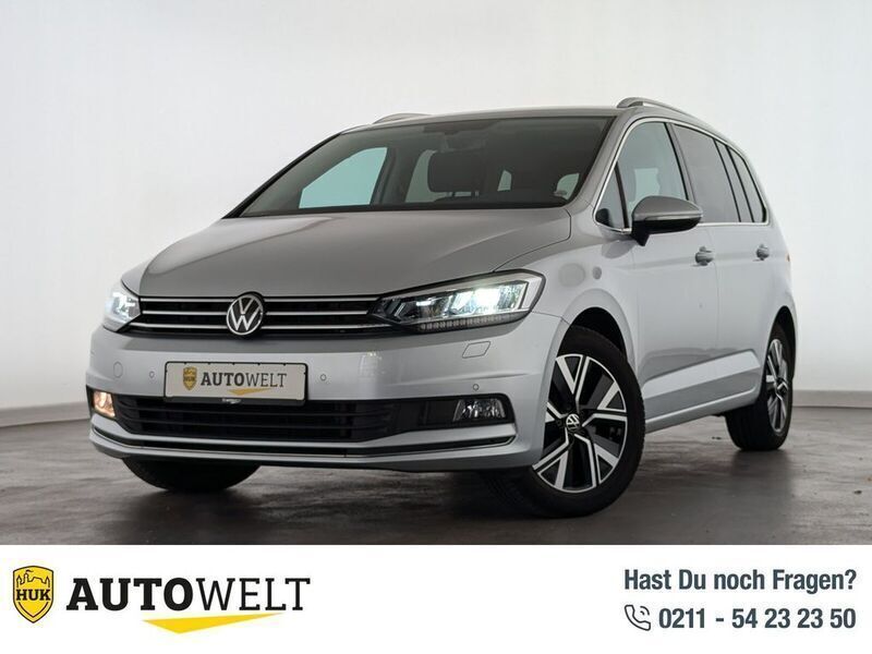 Silber Gebraucht 2020 VW Touran Highline Van / Kleinbus | 24.860 € (Guter Preis) - Bild 1/4