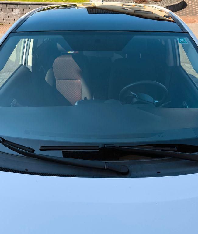 Gebraucht Toyota Verso Skyview Edition 147 PS (108 kW) 2011 Weiß Van / Kleinbus