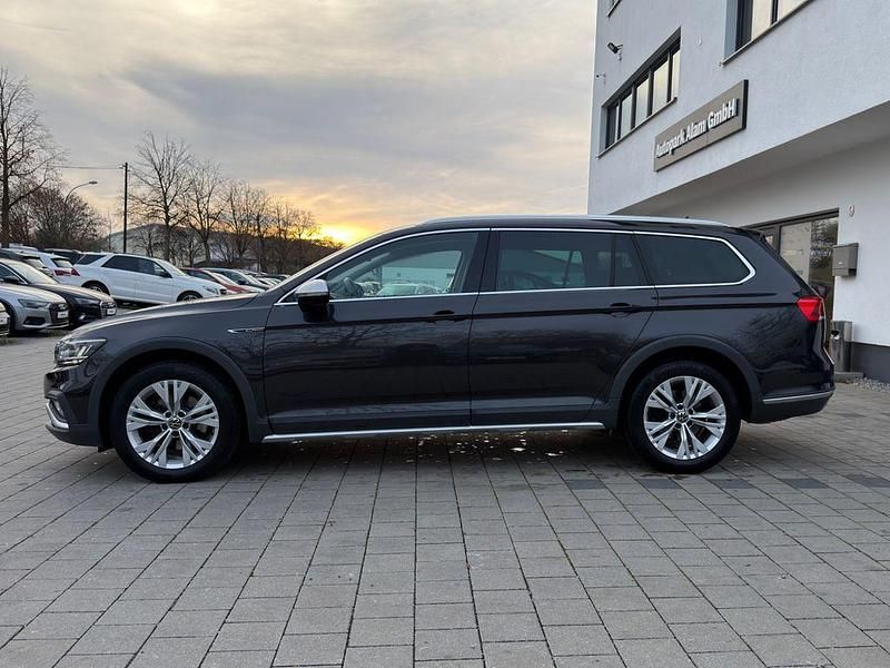 Gebraucht VW Passat Alltrack 200 PS (147 kW) 2022 Mangangrau Kombi