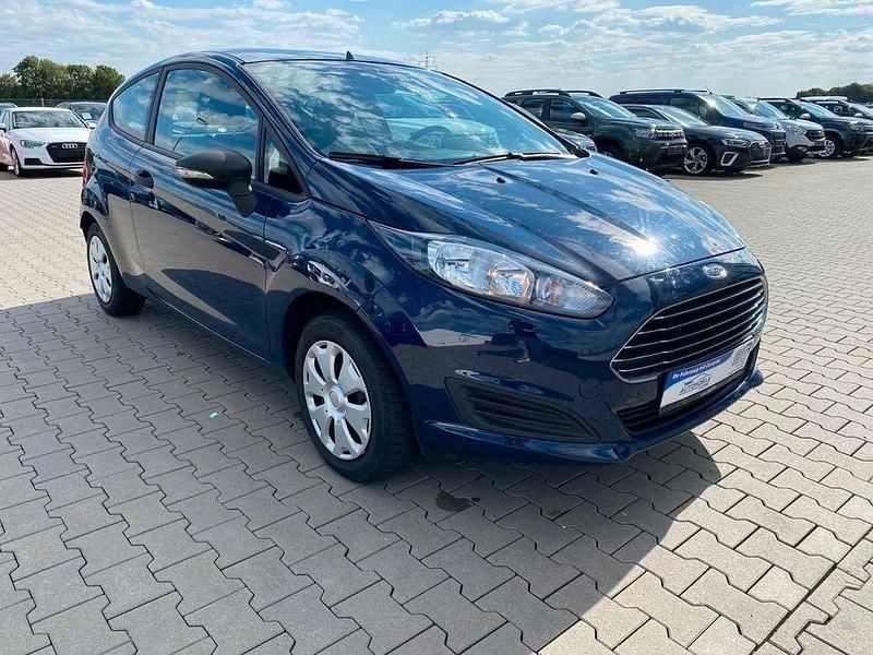 Blau Gebraucht 2014 Ford Fiesta Ambiente Kleinwagen | 2.999 € (Guter Preis) - Bild 1/4