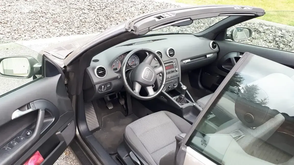 Gebraucht Audi A3 Cabriolet Attraction 105 PS (77 kW) 2010 Grau Cabrio