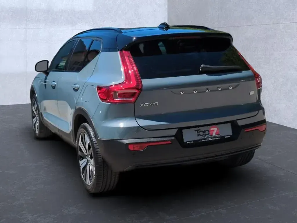 Używany Volvo XC40 Ultimate 169 kW (231 KM) 2022 Szary SUV