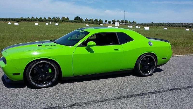 Second-hand Dodge Challenger 568 CP (417 kW) 2009 Verde Coupe
