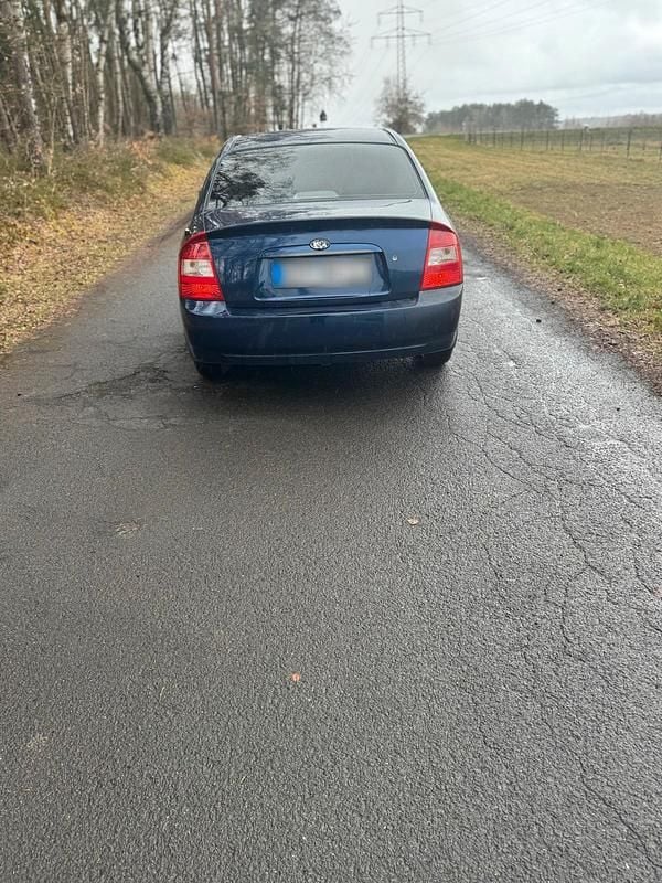 Gebraucht Kia Cerato 105 PS (77 kW) 2004 Blau Kombi