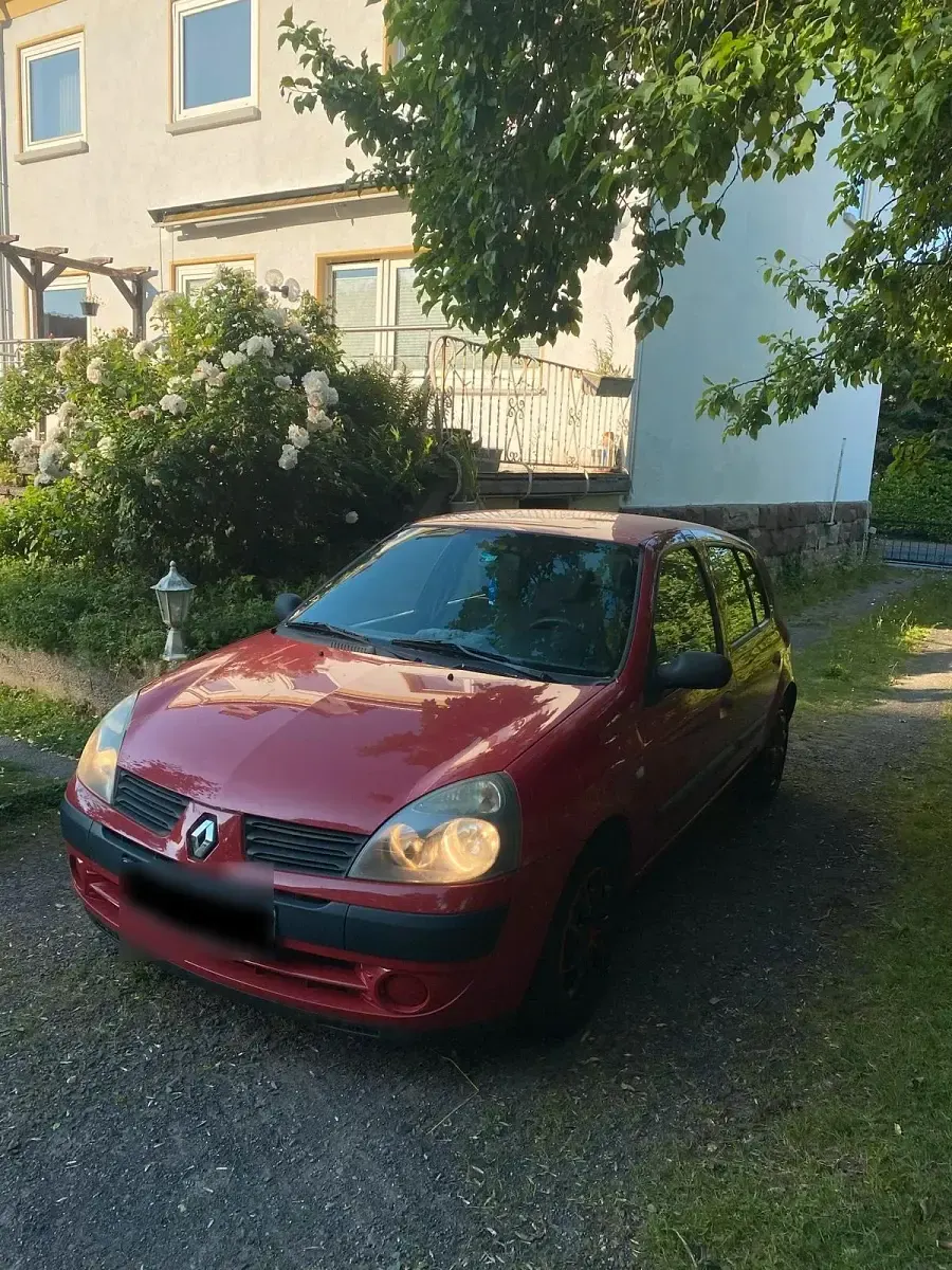 Gebraucht Renault Clio II 75 PS (55 kW) 2004 Rot Kleinwagen