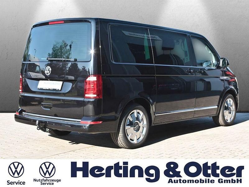 Gebraucht VW Multivan Highline 199 PS (146 kW) 2019 Deep black perleffekt Van