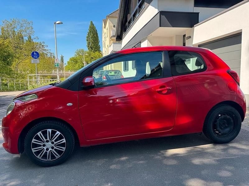 Second-hand Citroën C1 69 CP (50 kW) 2016 Roșu Hatchback