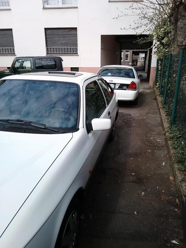 Second-hand Ford Sierra 120 CP (88 kW) 1989 Alb Coupe