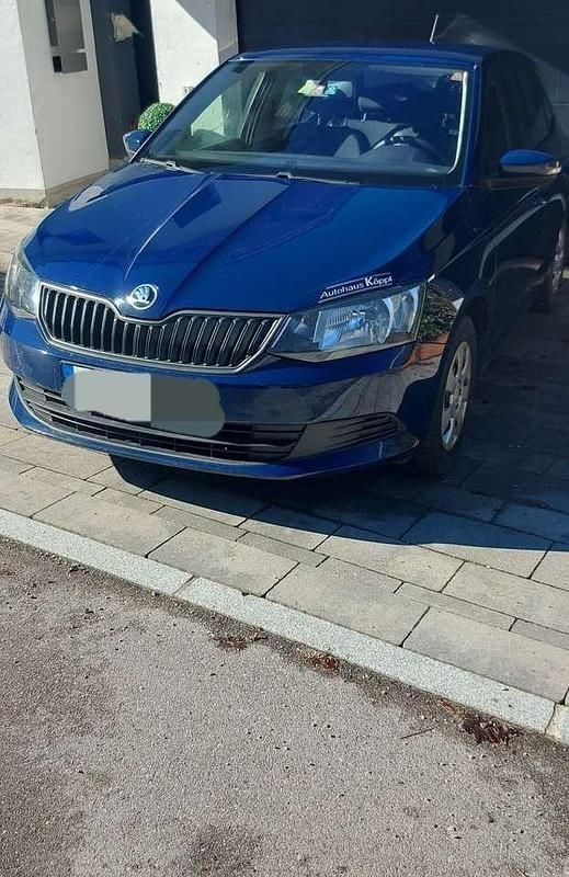 Gebraucht Skoda Fabia Active 60 PS (44 kW) 2016 Blau Kleinwagen