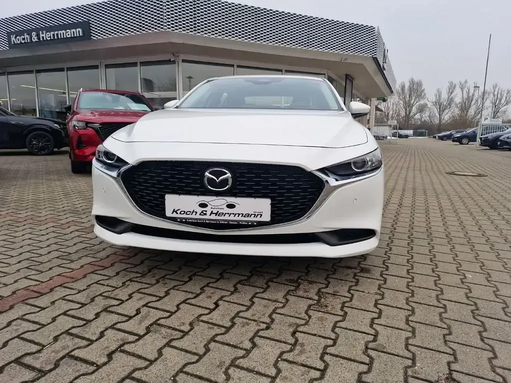 Neu Mazda 3 Center-Line 140 PS (102 kW) 2026 Weiß Limousine