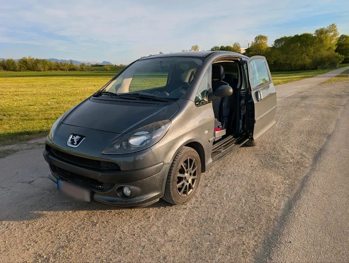 Gebraucht Peugeot 1007 109 PS (80 kW) 2008 Grau Van / Kleinbus