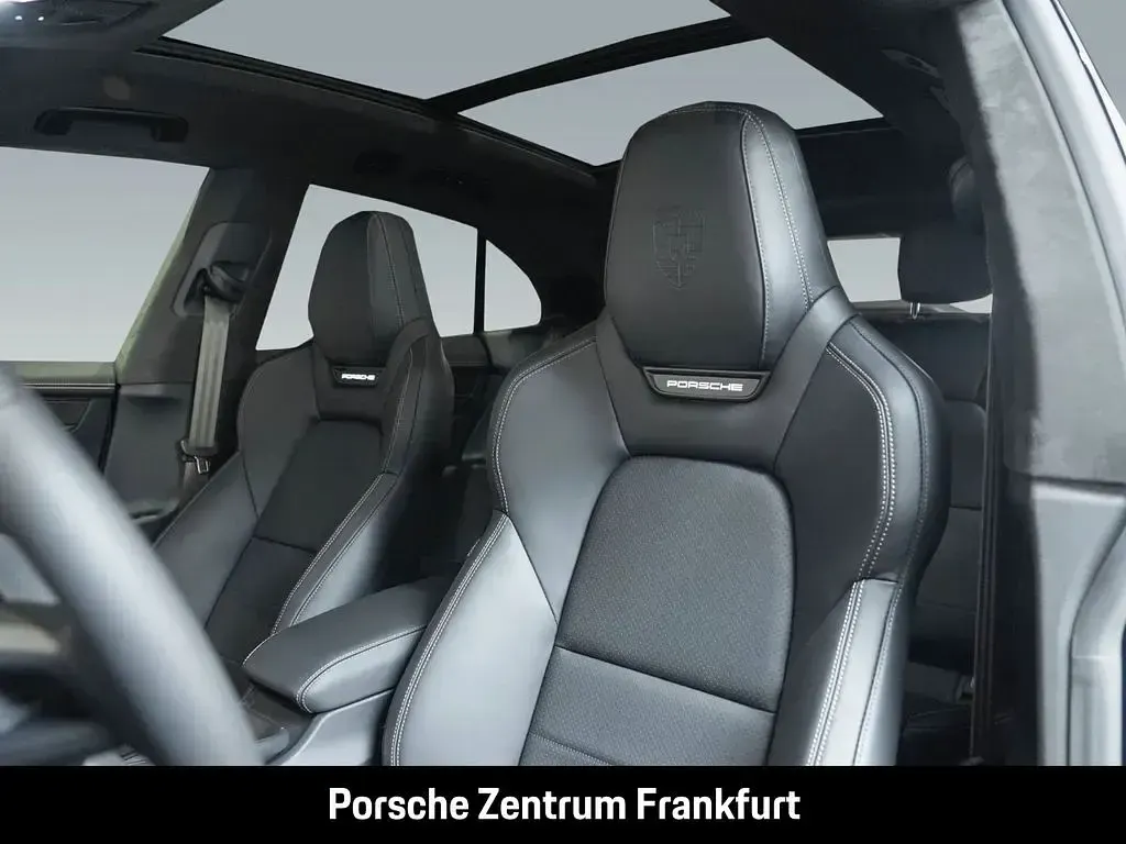 Gebraucht Porsche Macan 469 kW (639 PS) 2026 Tiefschwarzmetallic SUV