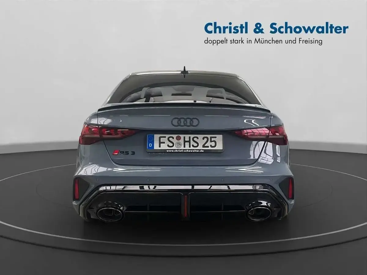 Gebraucht Audi RS3 400 PS (294 kW) 2025 Kemoragrau metallic Limousine