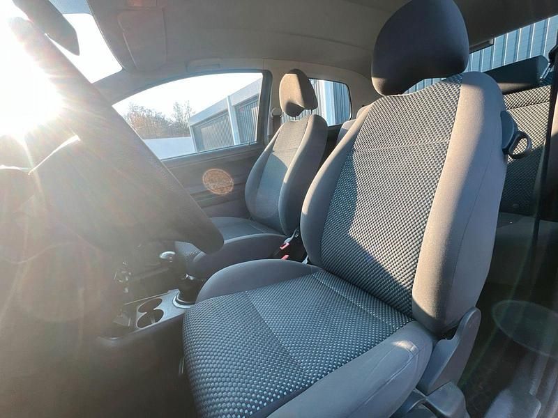 Gebraucht VW Fox 54 PS (39 kW) 2008 Schwarz Kleinwagen