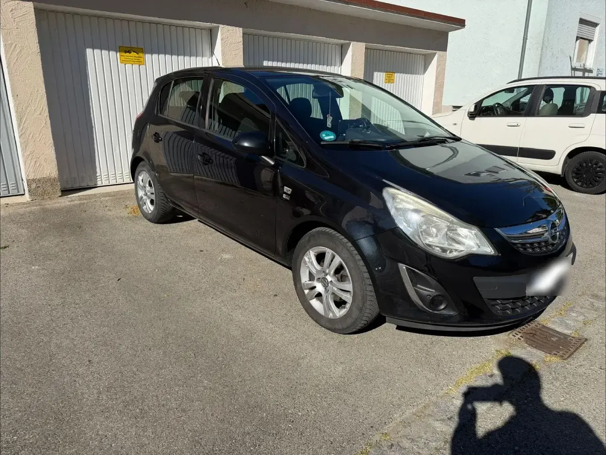 Gebraucht Opel Corsa 95 PS (69 kW) 2013 Schwarz Kleinwagen