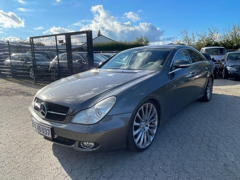 Beige Gebraucht 2007 Mercedes CLS320 Limousine | 4.200 € (Fairer Preis) - Bild 1/4