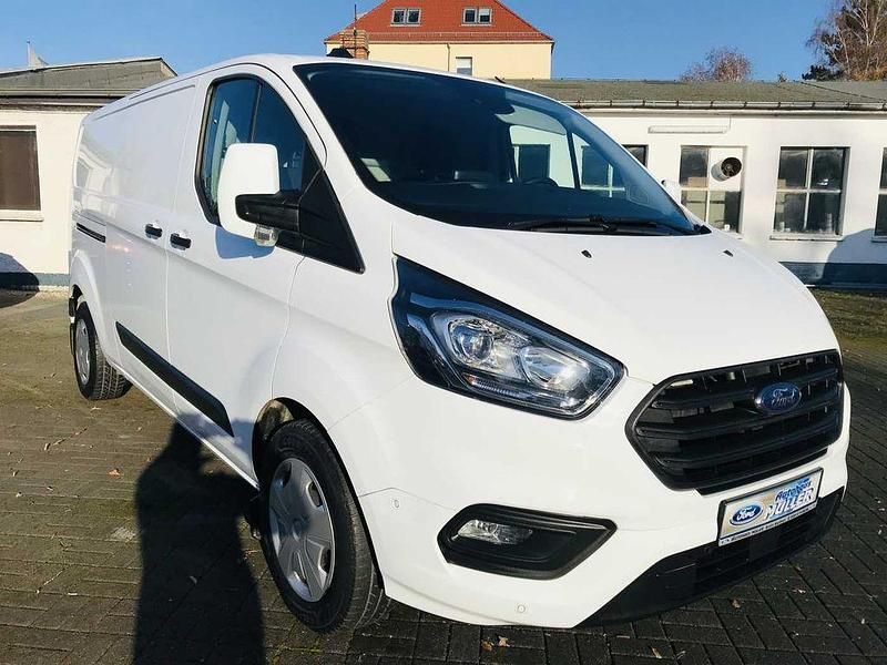 Gebraucht Ford Transit Custom Trend 170 PS (125 kW) 2022 Frostweiß Limousine