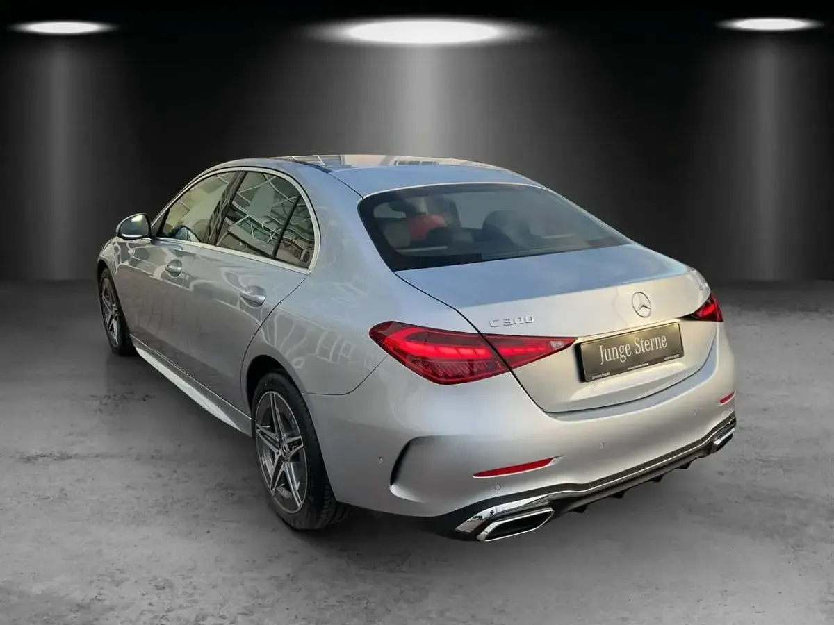 Gebraucht Mercedes C300 Premium 258 PS (189 kW) 2023 Hightechsilber Limousine