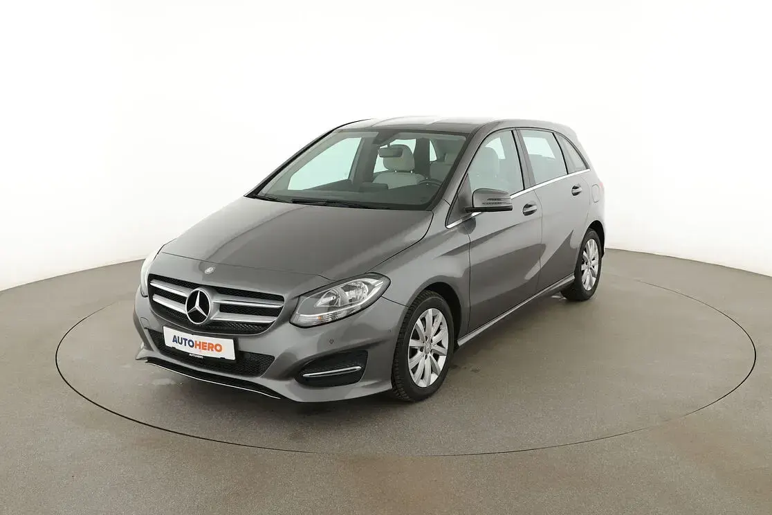 Gebraucht Mercedes B180 Style 122 PS (89 kW) 2015 Van / Kleinbus