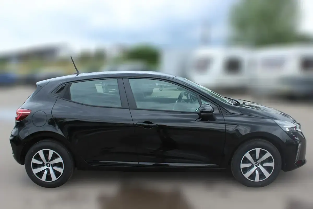 Gebraucht Mitsubishi Colt Invite 90 PS (66 kW) 2025 Schwarz Kleinwagen